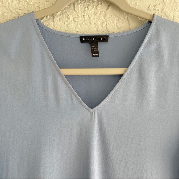 Eileen Fisher blue silk short sleeve v-neck blouse top side slits XS - Picture 2 of 9